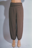 MOCHA TEXTURED BALLOON PANTS